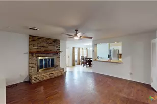 204 W Johnson St, Cuero, TX 77954 - Photo 11