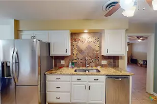 204 W Johnson St, Cuero, TX 77954 - Photo 3