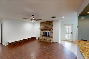 204 W Johnson St, Cuero, TX 77954 - Photo 7