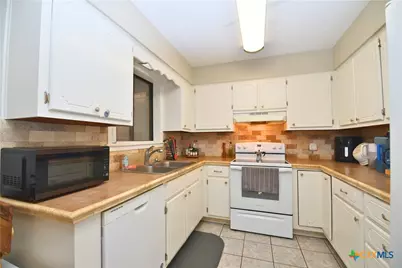 100 Seascape Drive #B, Port Lavaca, TX 77979 - Photo 9