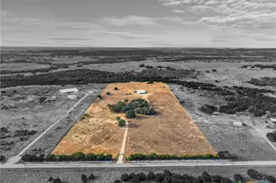 6805 County Rd 2001, Lampasas, TX 76550 - Photo 33