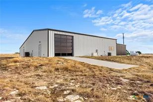 6805 County Rd 2001, Lampasas, TX 76550 - Photo 27