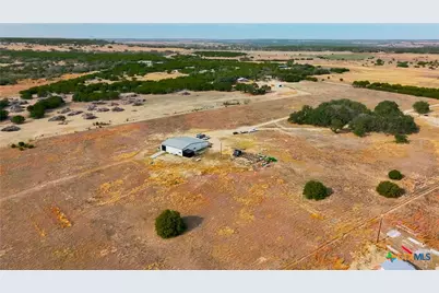 6805 County Road 2001, Lampasas, TX 76550 - Photo 35