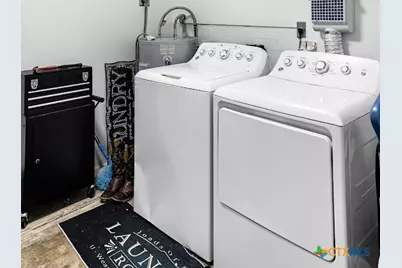 1510 N Avenue, Shiner, TX 77984 - Photo 19