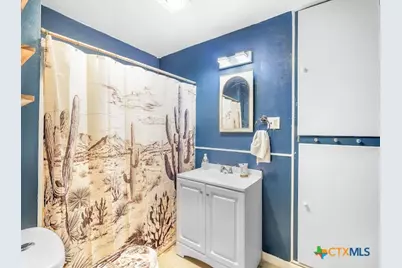 1510 N Avenue, Shiner, TX 77984 - Photo 11