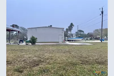 612 Jefferson Avenue, Port O'Connor, TX 77982 - Photo 5