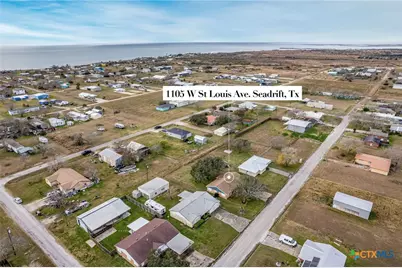 1105 W Saint Louis Avenue, Seadrift, TX 77983 - Photo 1