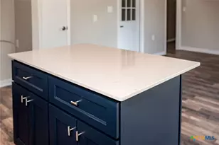 1105 W St Louis Ave, Seadrift, TX 77983 - Photo 7