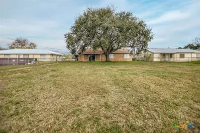 1105 W Saint Louis Avenue, Seadrift, TX 77983 - Photo 25