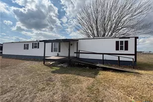 160 Kickapoo Trail, Seguin, TX 78155 - Photo 1