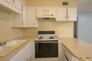 1015 Hall Ave, Killeen, TX 76541 - Photo 3