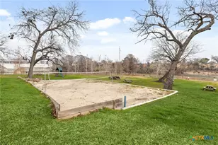 9035 FM725, Mcqueeney, TX 78123 - Photo 41