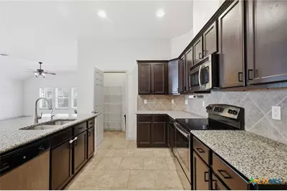 107 Ruger Path, New Braunfels, TX 78130 - Photo 7