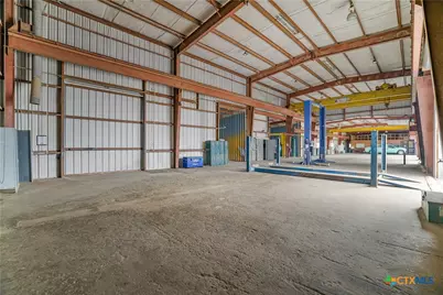 4906 Houston Hwy, Victoria, TX 77901 - Photo 17