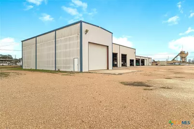 4906 Houston Hwy, Victoria, TX 77901 - Photo 13