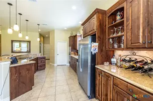 1338 Donovan St, Gonzales, TX 78629 - Photo 7