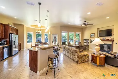 1338 Donovan Street, Gonzales, TX 78629 - Photo 3