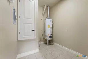 1338 Donovan St, Gonzales, TX 78629 - Photo 27
