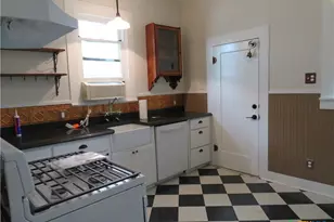 610 E Krezdorn St, Seguin, TX 78155 - Photo 17