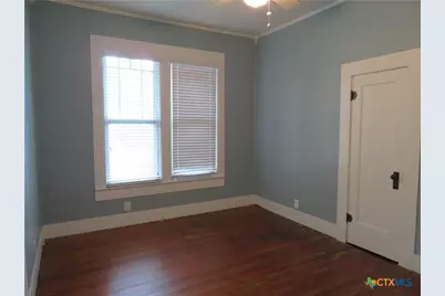 610 E Krezdorn Street, Seguin, TX 78155 - Photo 13