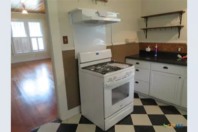 610 E Krezdorn Street, Seguin, TX 78155 - Photo 19