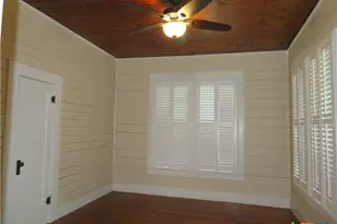 610 E Krezdorn St, Seguin, TX 78155 - Photo 7