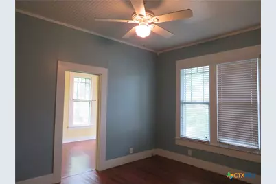 610 E Krezdorn Street, Seguin, TX 78155 - Photo 11