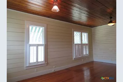 610 E Krezdorn Street, Seguin, TX 78155 - Photo 5