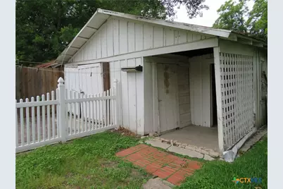 610 E Krezdorn Street, Seguin, TX 78155 - Photo 27