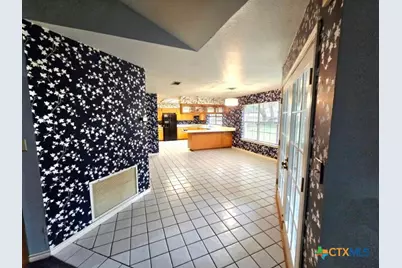 112 Country Lane, Seguin, TX 78155 - Photo 17