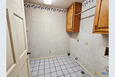 112 Country Lane, Seguin, TX 78155 - Photo 19