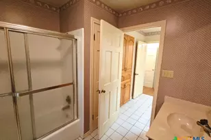 112 Country Ln, Seguin, TX 78155 - Photo 13