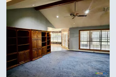 112 Country Lane, Seguin, TX 78155 - Photo 7