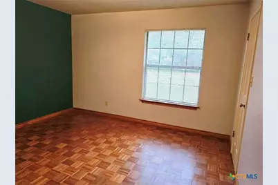 112 Country Lane, Seguin, TX 78155 - Photo 11