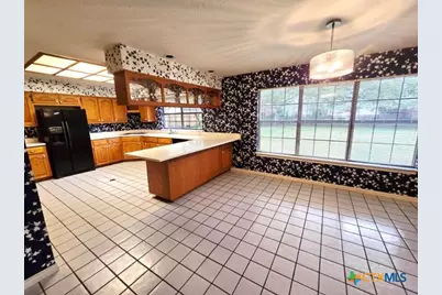 112 Country Lane, Seguin, TX 78155 - Photo 5