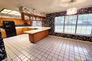 112 Country Ln, Seguin, TX 78155 - Photo 5