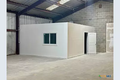 232 W New Braunfels Street #W1-W2, Seguin, TX 78155 - Photo 7