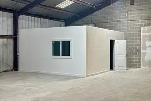 232 W New Braunfels St, Seguin, TX 78155 - Photo 7