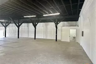 232 W New Braunfels St, Seguin, TX 78155 - Photo 17