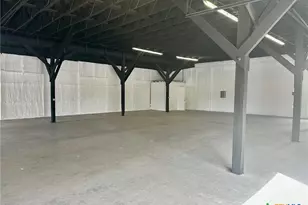 232 W New Braunfels St, Seguin, TX 78155 - Photo 21