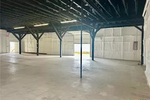 232 W New Braunfels St, Seguin, TX 78155 - Photo 23