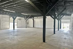 232 W New Braunfels St, Seguin, TX 78155 - Photo 19