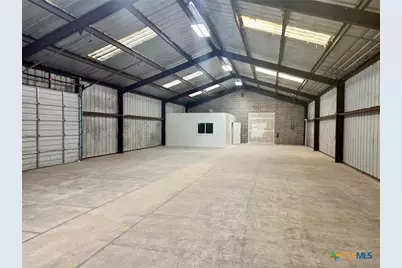 232 W New Braunfels Street #W1-W2, Seguin, TX 78155 - Photo 5