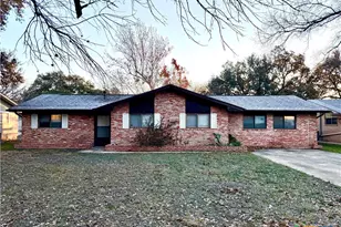 113 Delany St, Seguin, TX 78155 - Photo 1