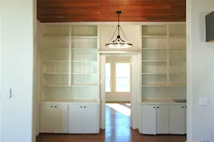 500 S Texana St, Hallettsville, TX 77964 - Photo 3