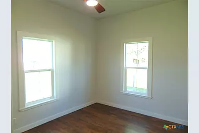 500 S Texana Street, Hallettsville, TX 77964 - Photo 13
