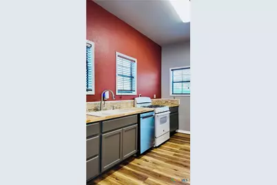 202 E 4th St., Nordheim, TX 78141 - Photo 9