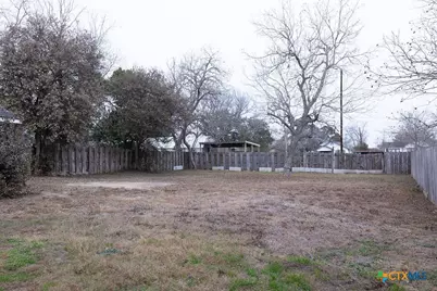 1104 Moss Lane, Cuero, TX 77954 - Photo 19