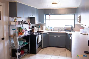 1104 Moss Ln, Cuero, TX 77954 - Photo 3