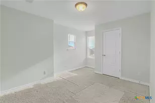 2077 Oxbow Cir, New Braunfels, TX 78130 - Photo 23